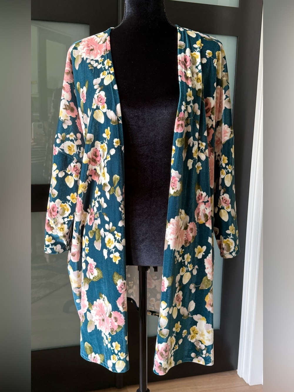 Acting Pro Velour Floral Open-Front Cardigan 1X